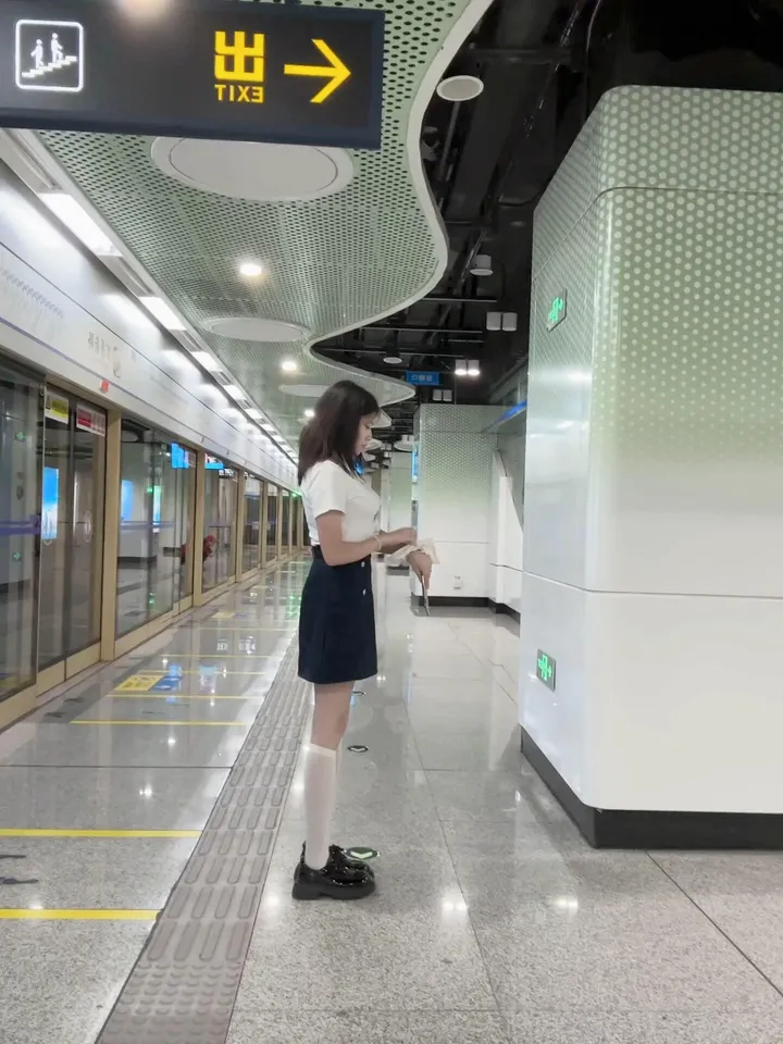 291779a353a8e44a45d437900418e8adbc375fa2c5c94f9a272eacf418948a18.webp