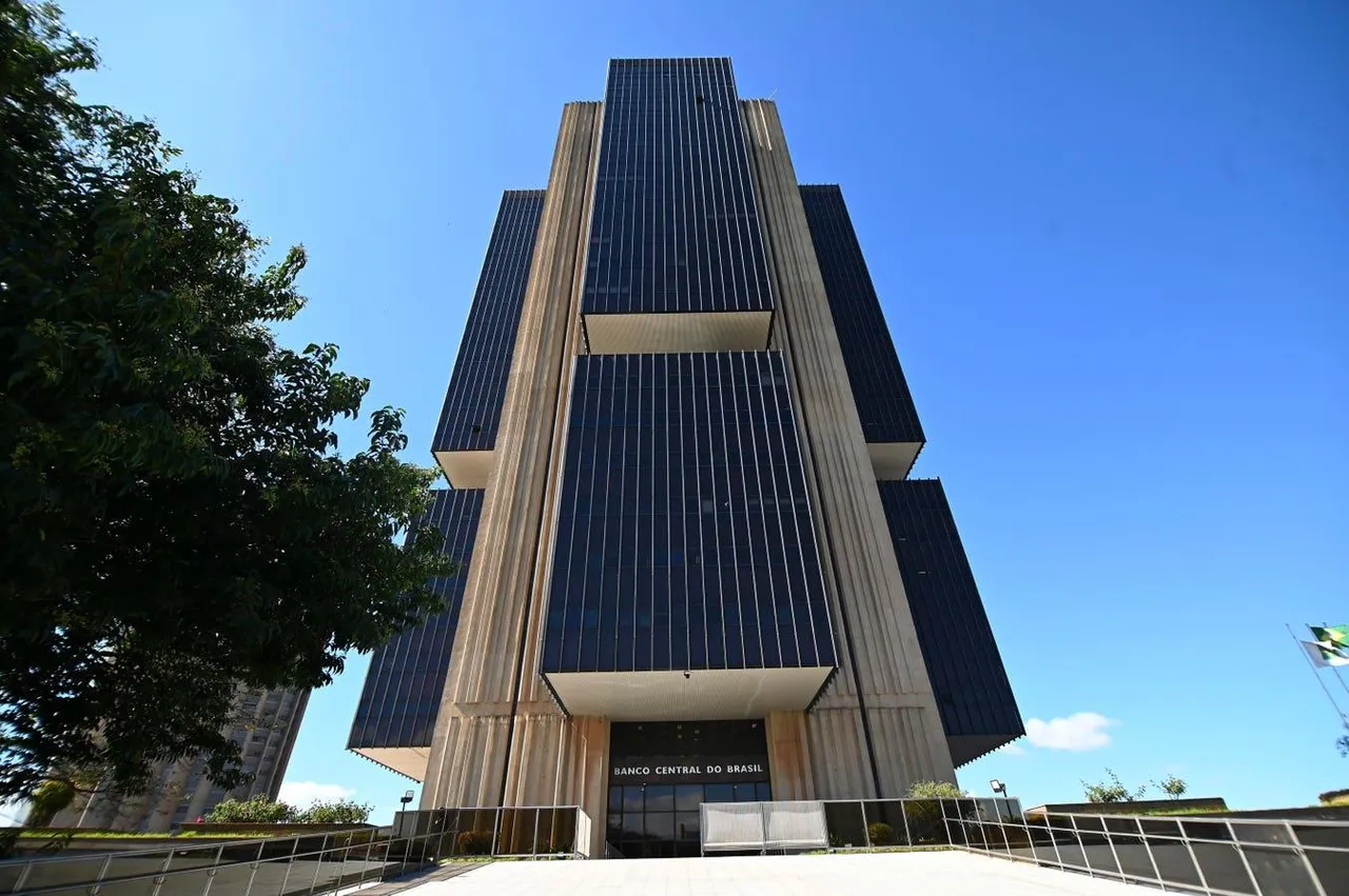 Juros da dívida pública brasileira atingem quase 9% do PIB, maior nível desde 2016